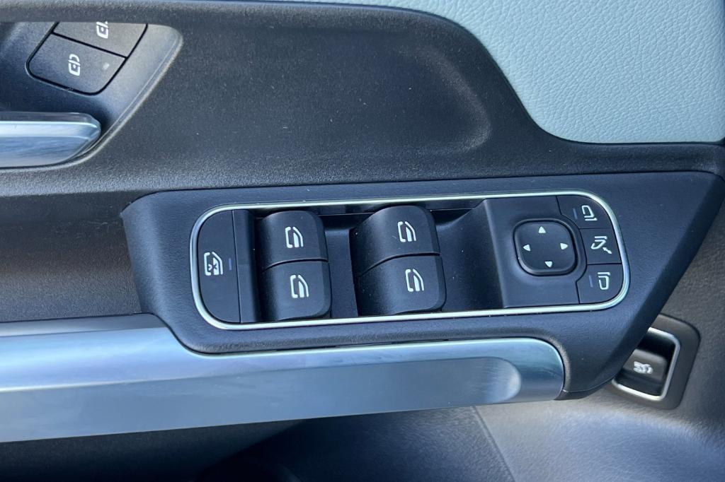 used 2026 Mercedes-Benz GLB 250 car, priced at $42,818