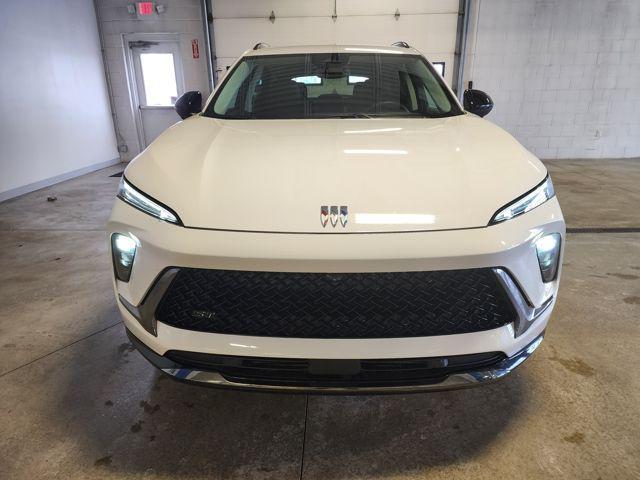 used 2025 Buick Envision car, priced at $29,809