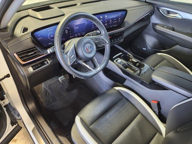 used 2025 Buick Envision car, priced at $29,809
