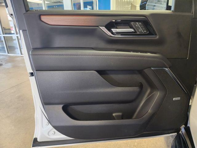 used 2025 GMC Yukon XL car, priced at $88,000