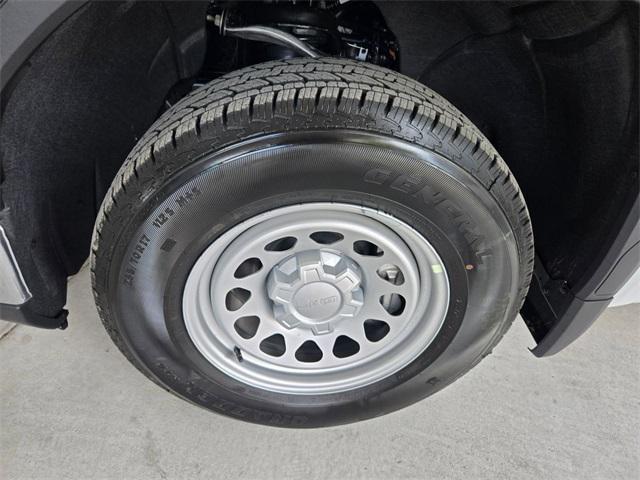 new 2026 GMC Sierra 1500 car, priced at $32,988