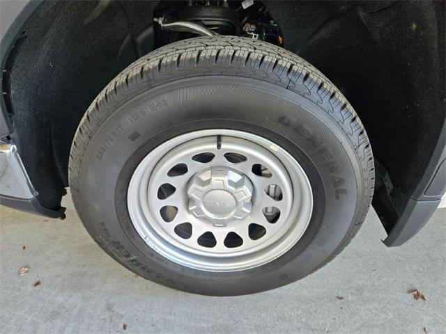 new 2026 GMC Sierra 1500 car, priced at $33,390