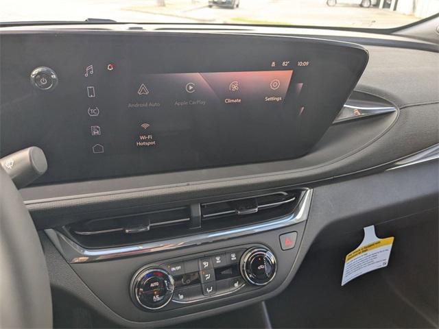 new 2025 Buick Envista car, priced at $24,327