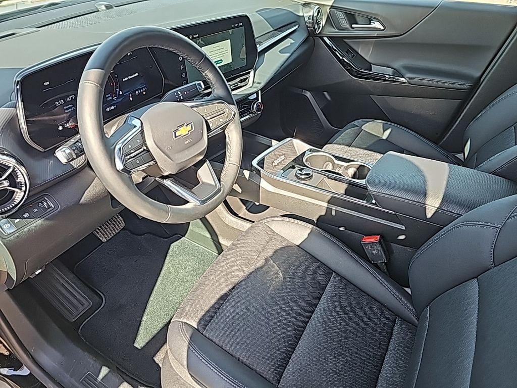 used 2026 Chevrolet Equinox car, priced at $29,989