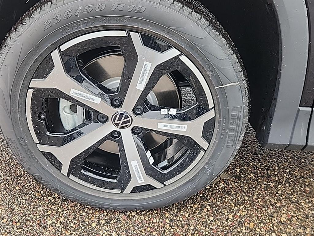 new 2026 Volkswagen Tiguan car, priced at $36,363