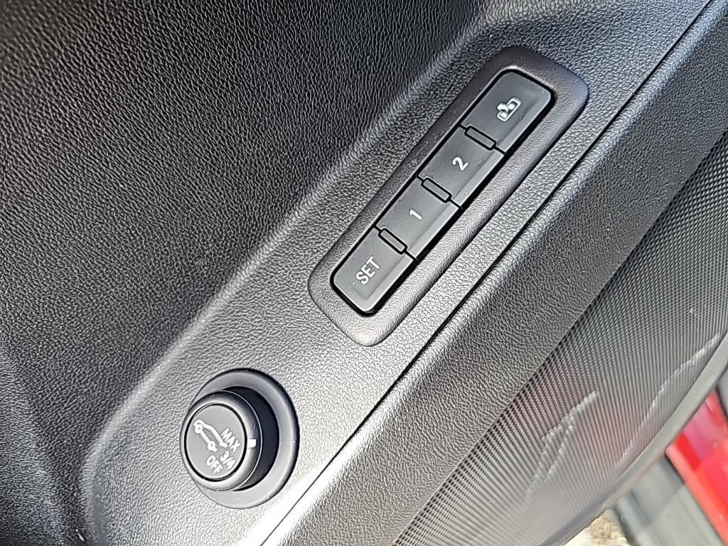 used 2022 Chevrolet Equinox car, priced at $20,344