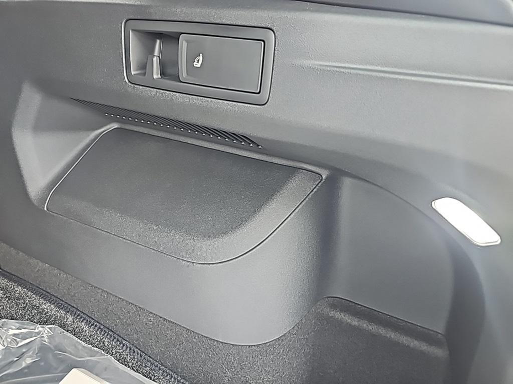 new 2025 Volkswagen Tiguan car, priced at $35,029