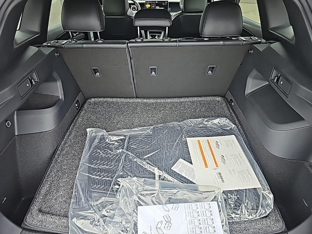 new 2025 Volkswagen Tiguan car, priced at $35,029