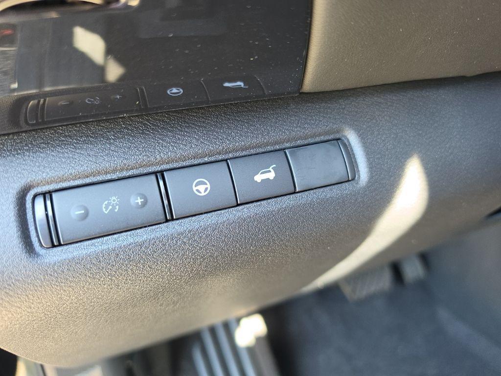new 2026 Nissan Pathfinder car, priced at $40,375