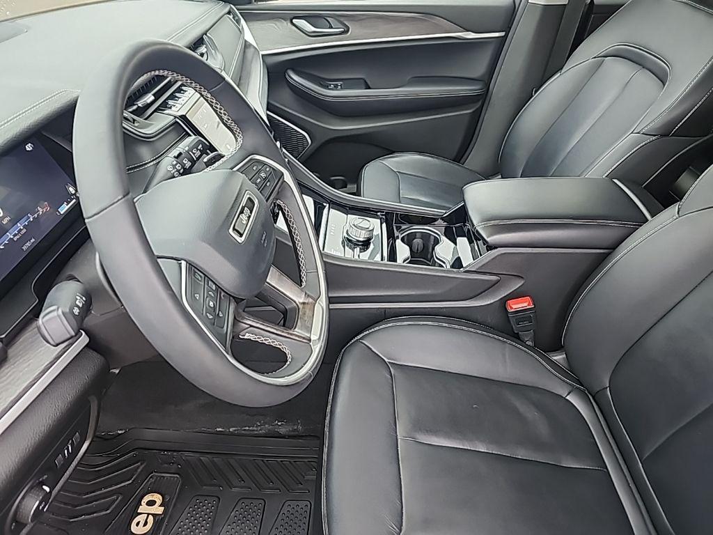 used 2023 Jeep Grand Cherokee car, priced at $31,339