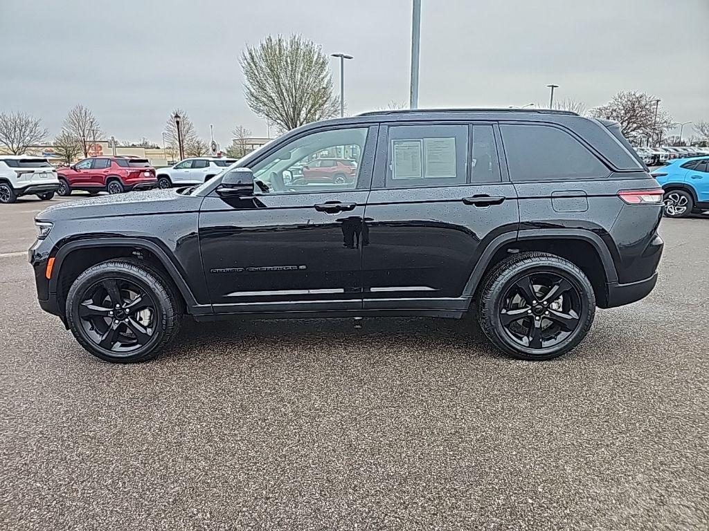 used 2023 Jeep Grand Cherokee car, priced at $31,339