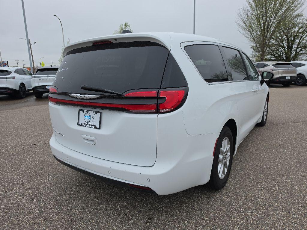 used 2024 Chrysler Pacifica car, priced at $27,239