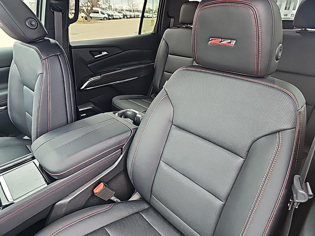 new 2026 Chevrolet Traverse car, priced at $55,455