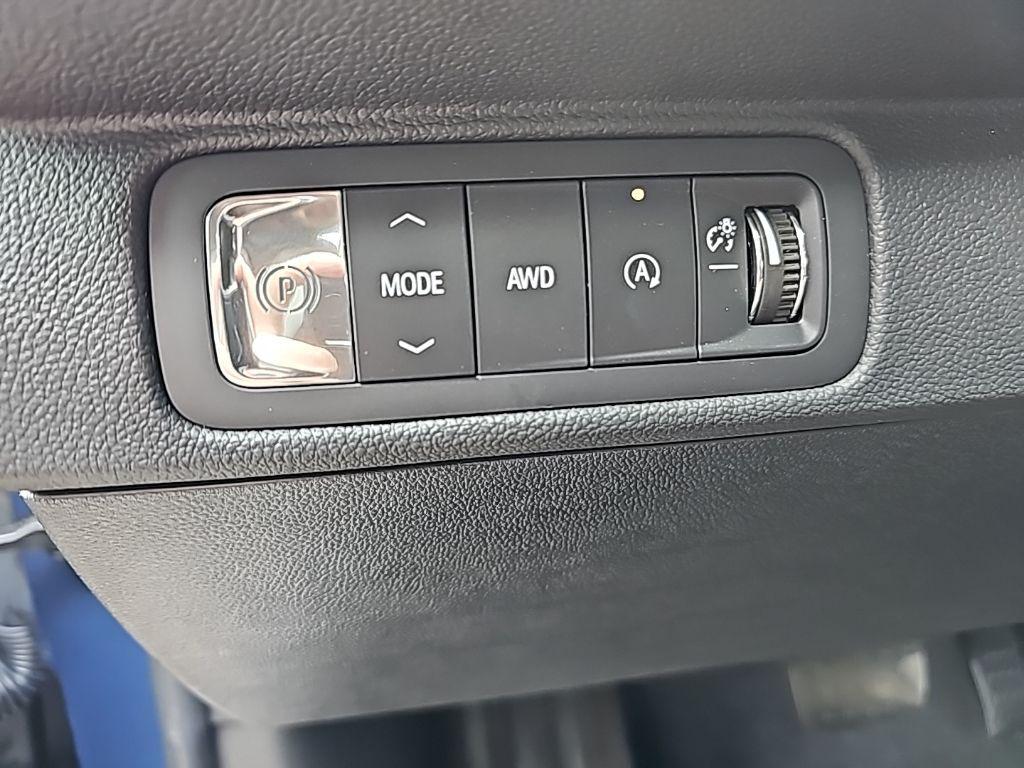 new 2026 Chevrolet Traverse car, priced at $55,455