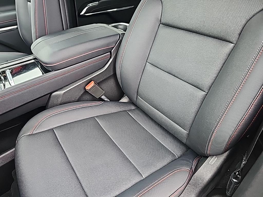 new 2026 Chevrolet Traverse car, priced at $55,455