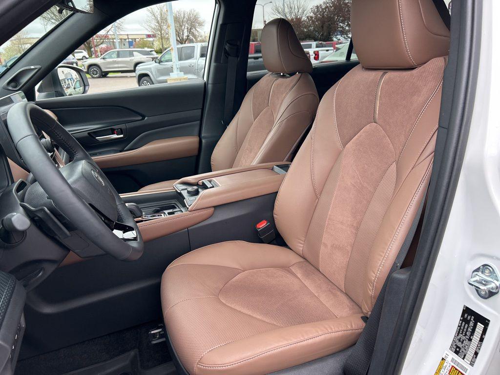 used 2025 Toyota Grand Highlander Hybrid car, priced at $61,039