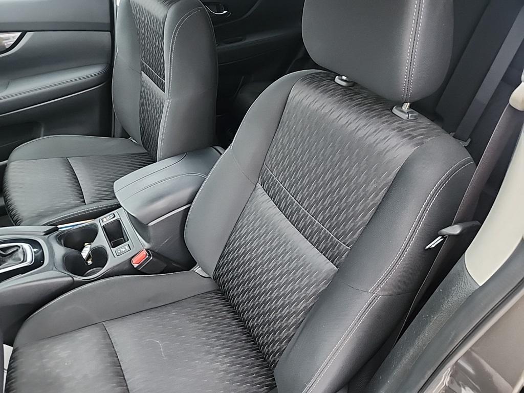 used 2019 Nissan Rogue car, priced at $13,867