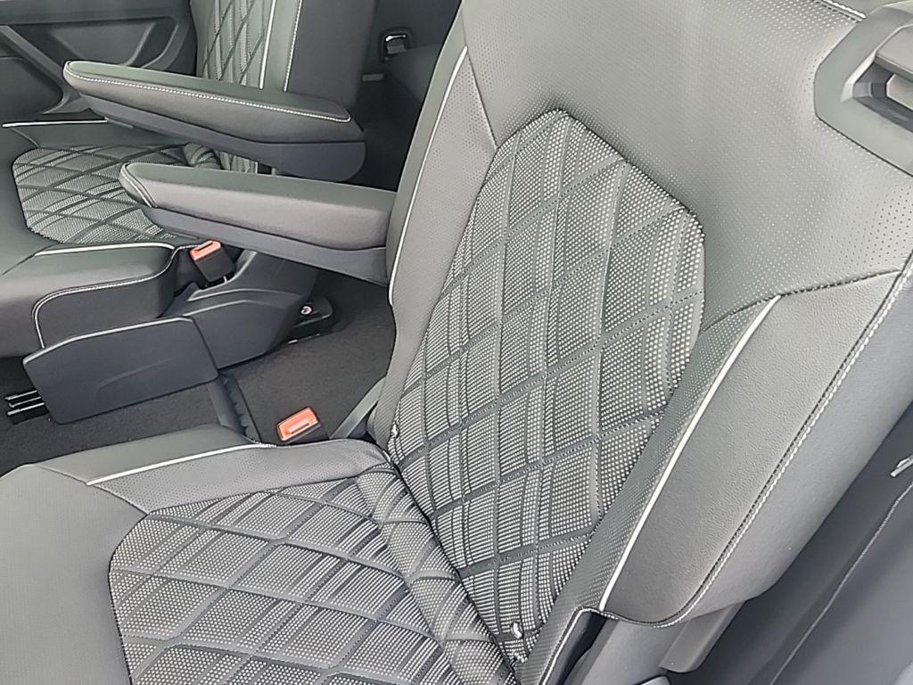 new 2026 Volkswagen Atlas car, priced at $54,772