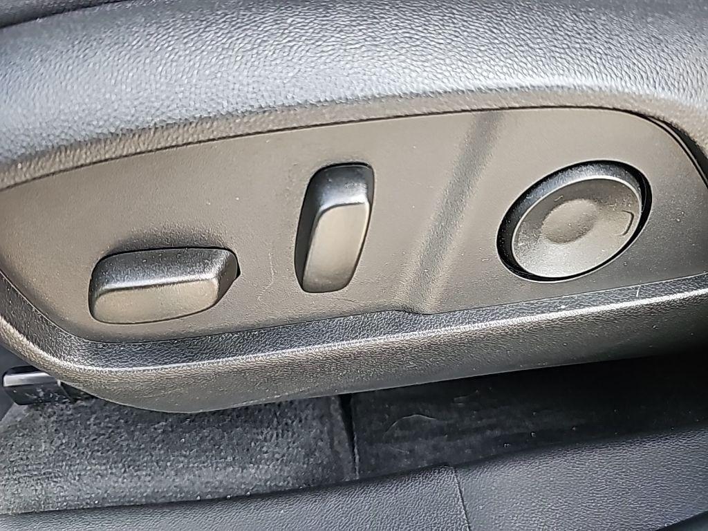 used 2026 Chevrolet Equinox car, priced at $30,178