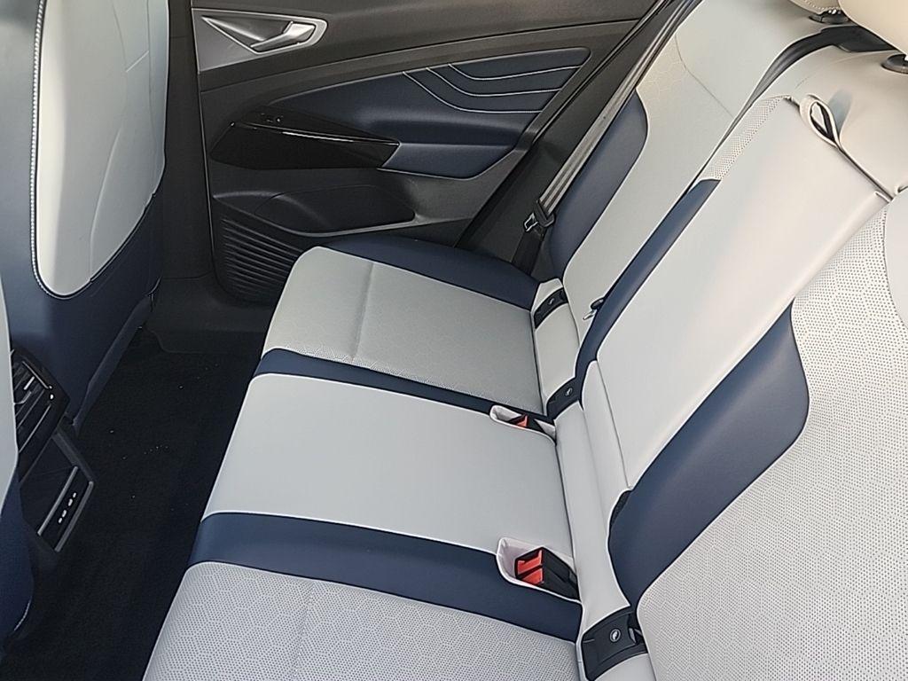 new 2025 Volkswagen ID.4 car, priced at $45,489