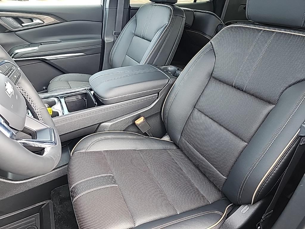 new 2026 Chevrolet Traverse car, priced at $58,415