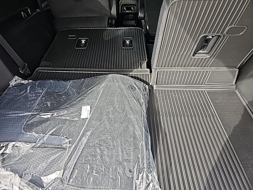 new 2026 Chevrolet Traverse car, priced at $58,415