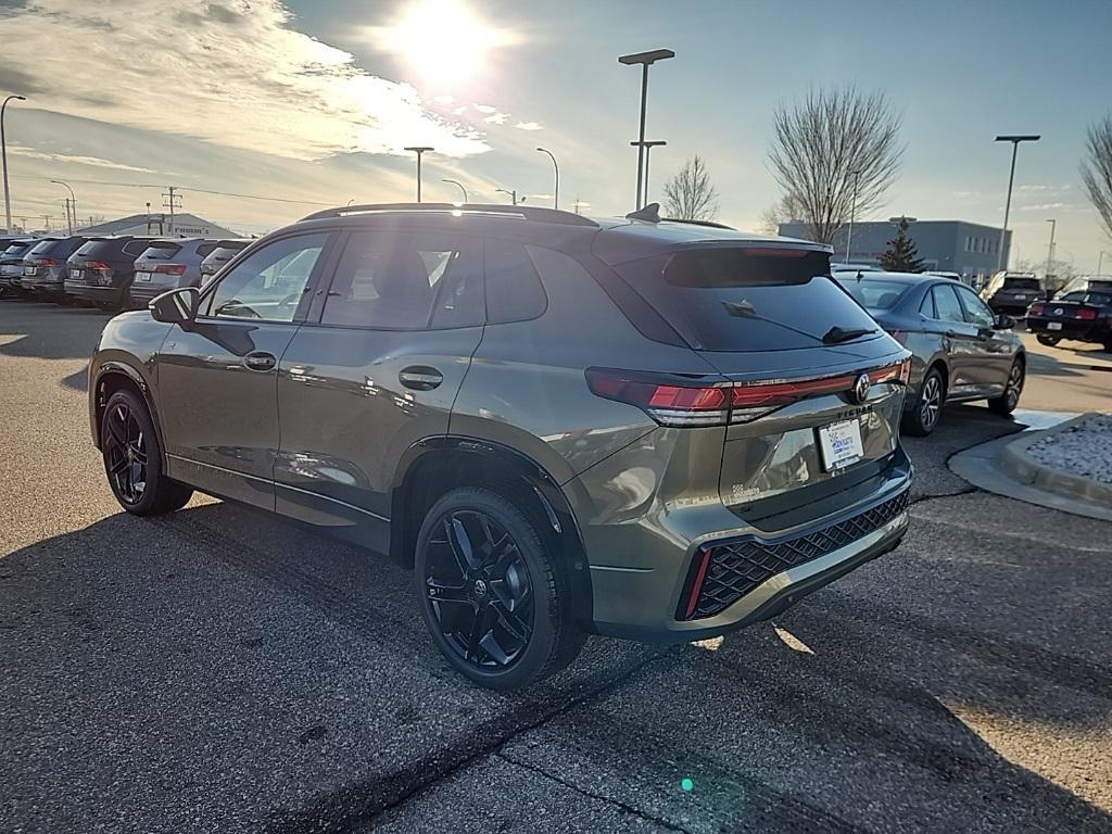 new 2026 Volkswagen Tiguan car, priced at $39,921