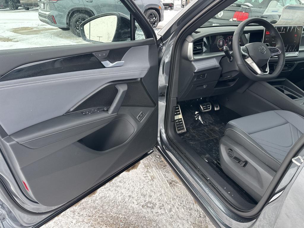 new 2026 Volkswagen Tiguan car, priced at $38,854