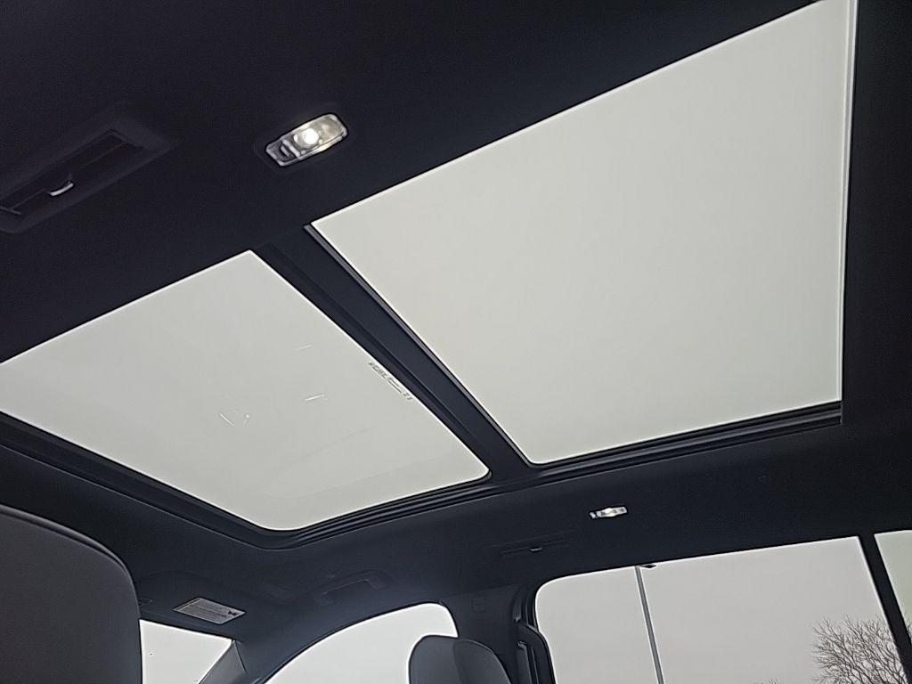 new 2026 Chevrolet Traverse car, priced at $59,315