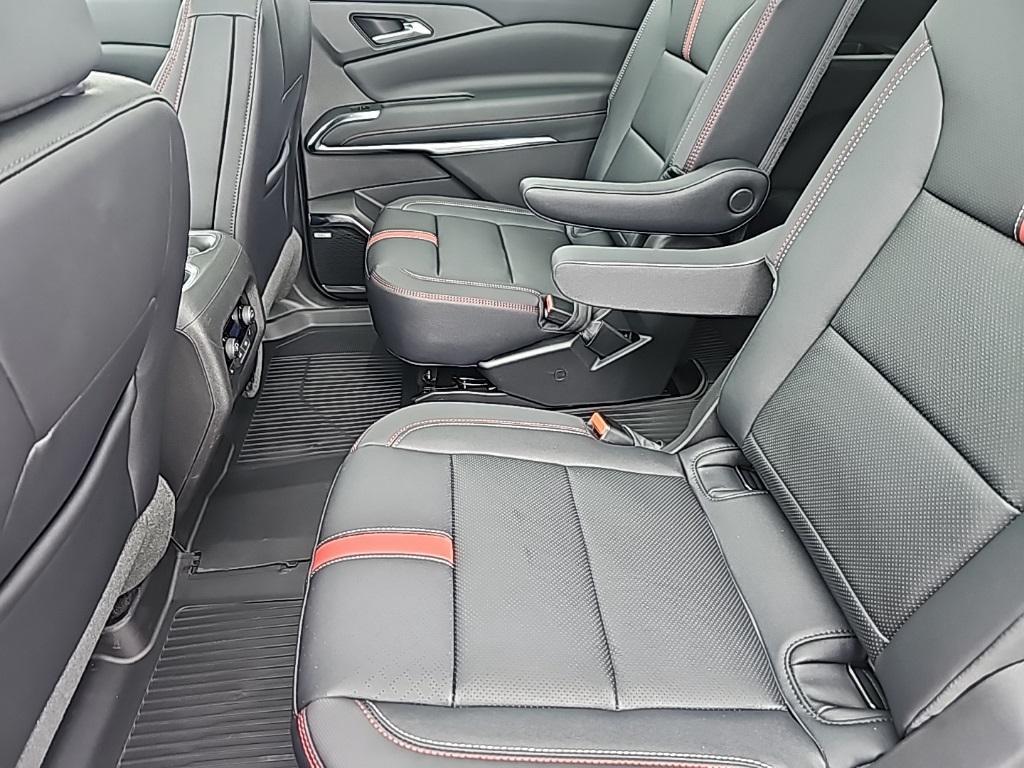 new 2026 Chevrolet Traverse car, priced at $58,815