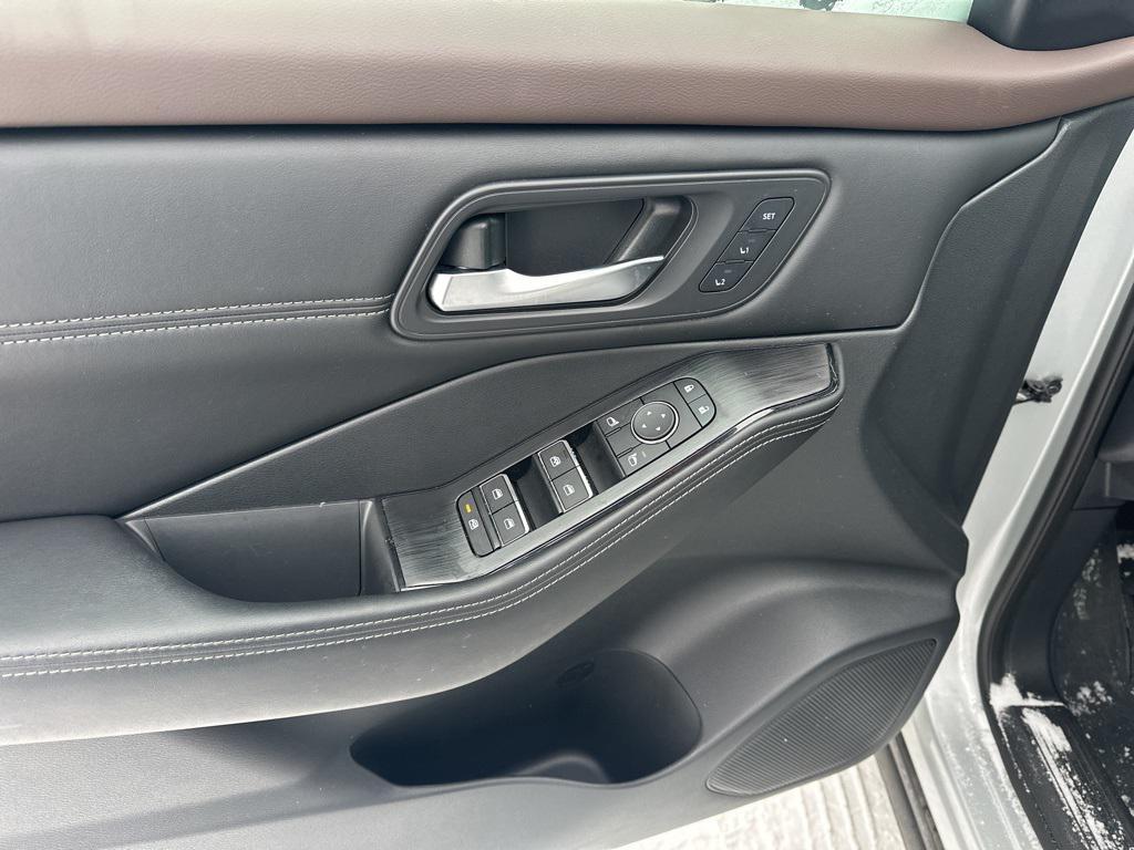 used 2023 Nissan Rogue car, priced at $27,967