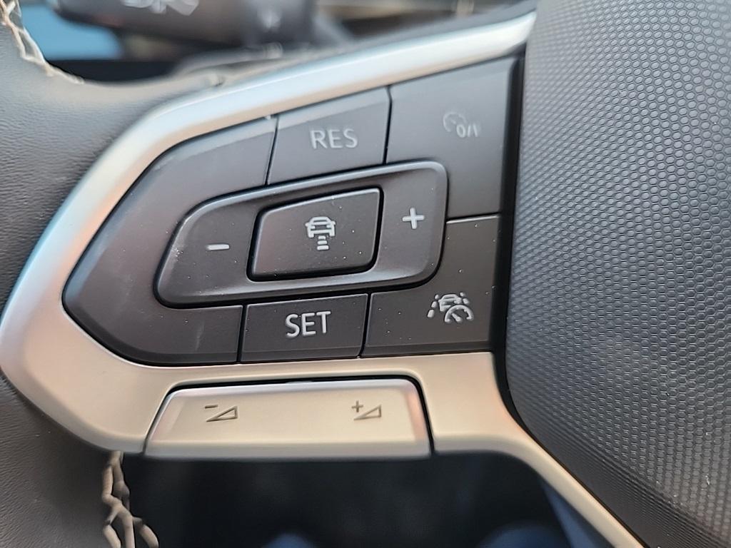 new 2026 Volkswagen Atlas car, priced at $48,317