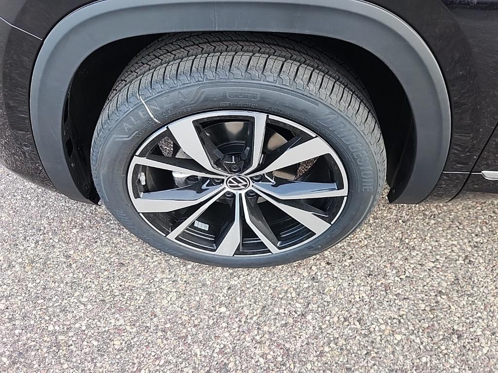 new 2026 Volkswagen Atlas car, priced at $52,779