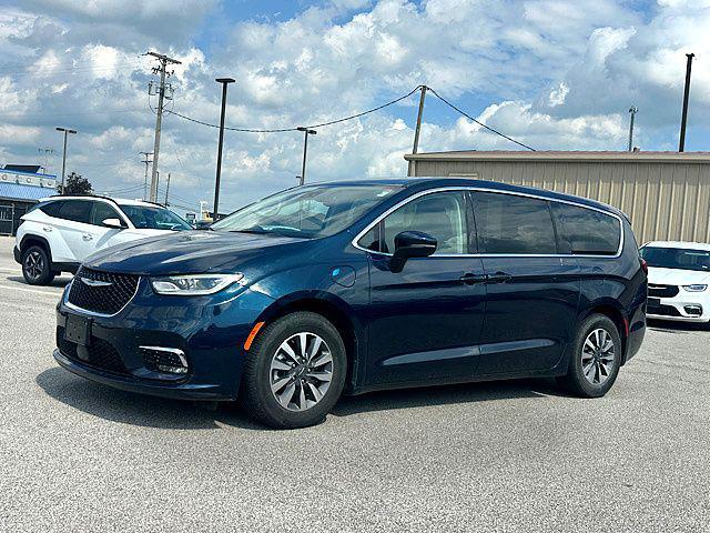 used 2023 Chrysler Pacifica Hybrid car, priced at $21,535