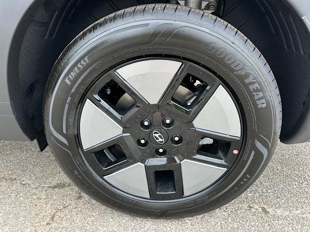 used 2026 Hyundai Santa Fe car, priced at $41,500