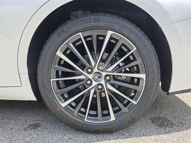 new 2025 Lexus ES 350 car, priced at $48,264