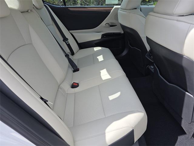 new 2025 Lexus ES 350 car, priced at $48,264