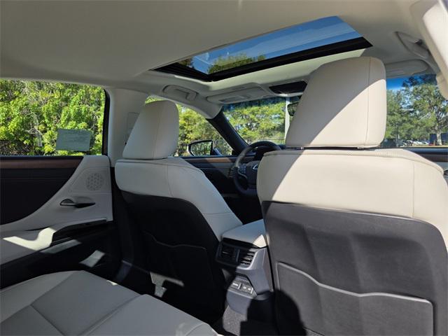 new 2025 Lexus ES 350 car, priced at $49,275