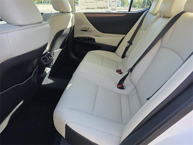 new 2025 Lexus ES 350 car, priced at $49,275