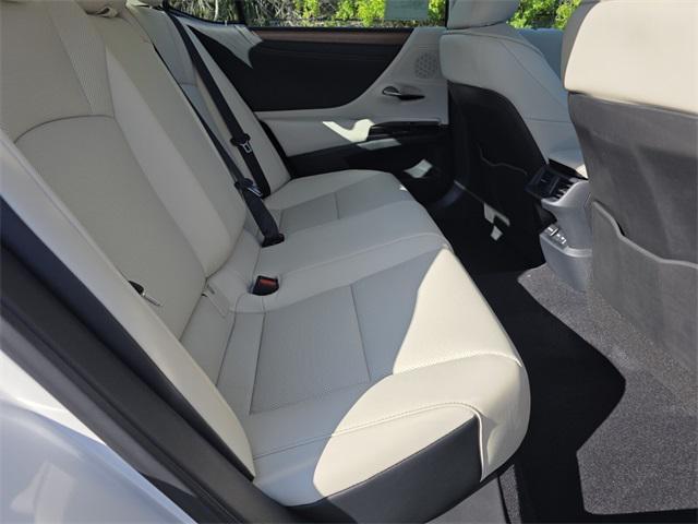 new 2025 Lexus ES 350 car, priced at $49,275