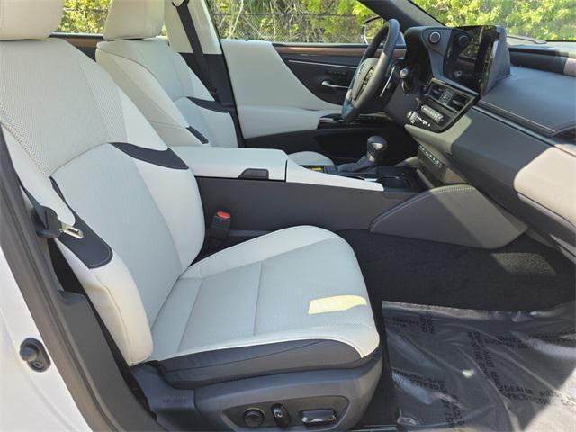 new 2025 Lexus ES 350 car, priced at $49,604