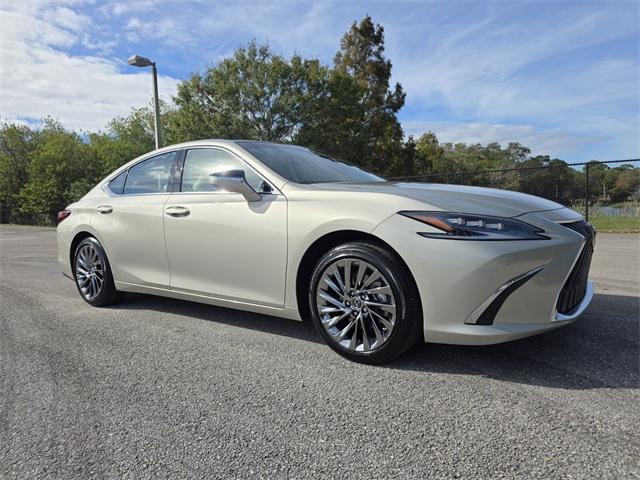 new 2025 Lexus ES 350 car, priced at $55,549