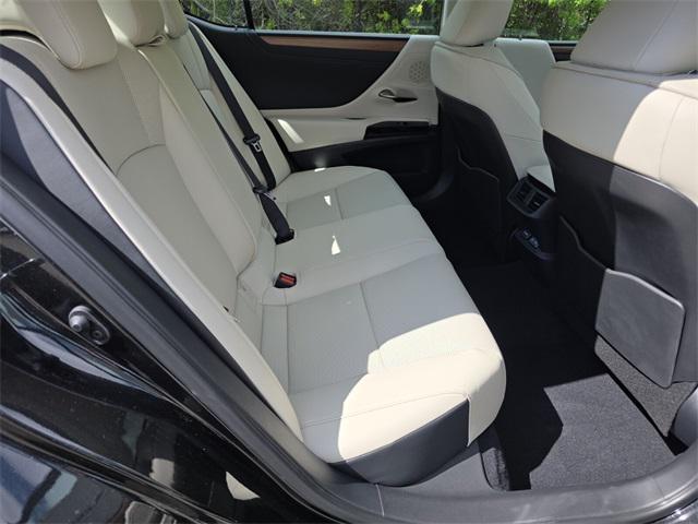new 2025 Lexus ES 350 car, priced at $47,854