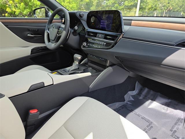 new 2025 Lexus ES 350 car, priced at $47,854