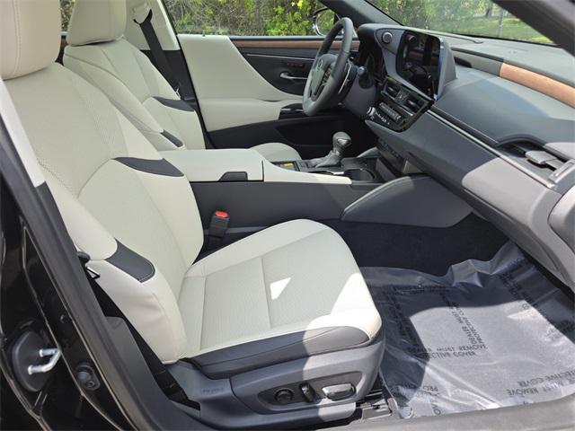 new 2025 Lexus ES 350 car, priced at $47,854