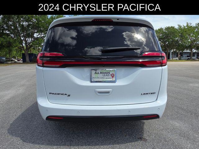 used 2024 Chrysler Pacifica car, priced at $33,976