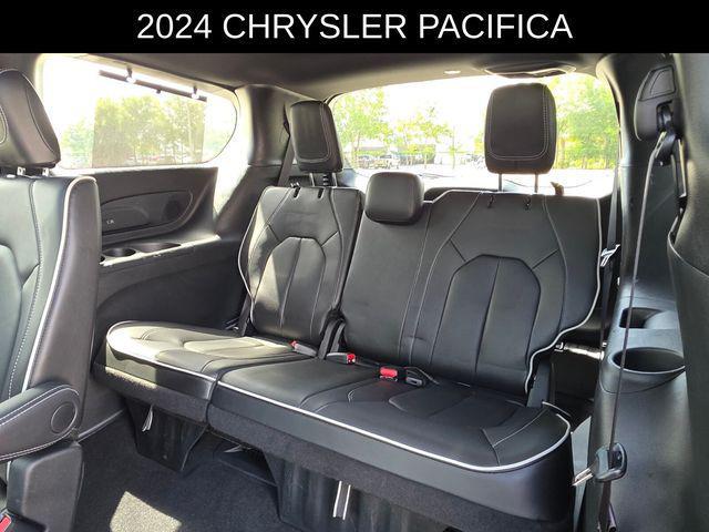 used 2024 Chrysler Pacifica car, priced at $33,976
