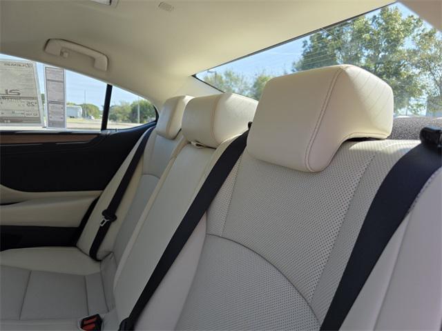 new 2025 Lexus ES 350 car, priced at $48,775