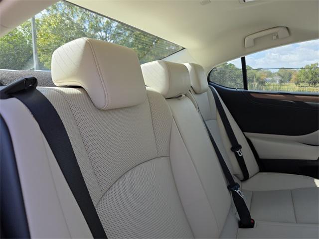 new 2025 Lexus ES 350 car, priced at $49,604