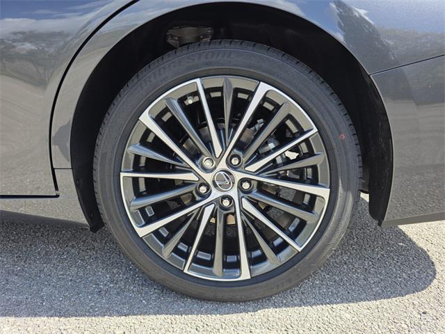 new 2025 Lexus ES 350 car, priced at $49,604